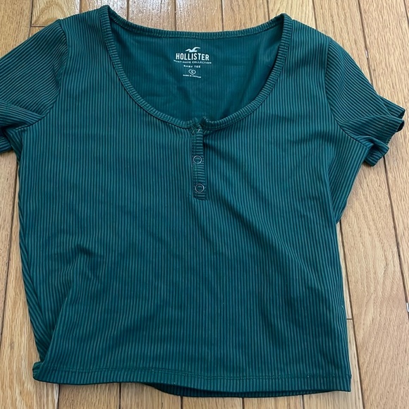 Hollister Tops - Hollister Baby Tee